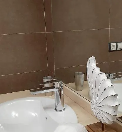 Nautilus Sea View Апартаменты *